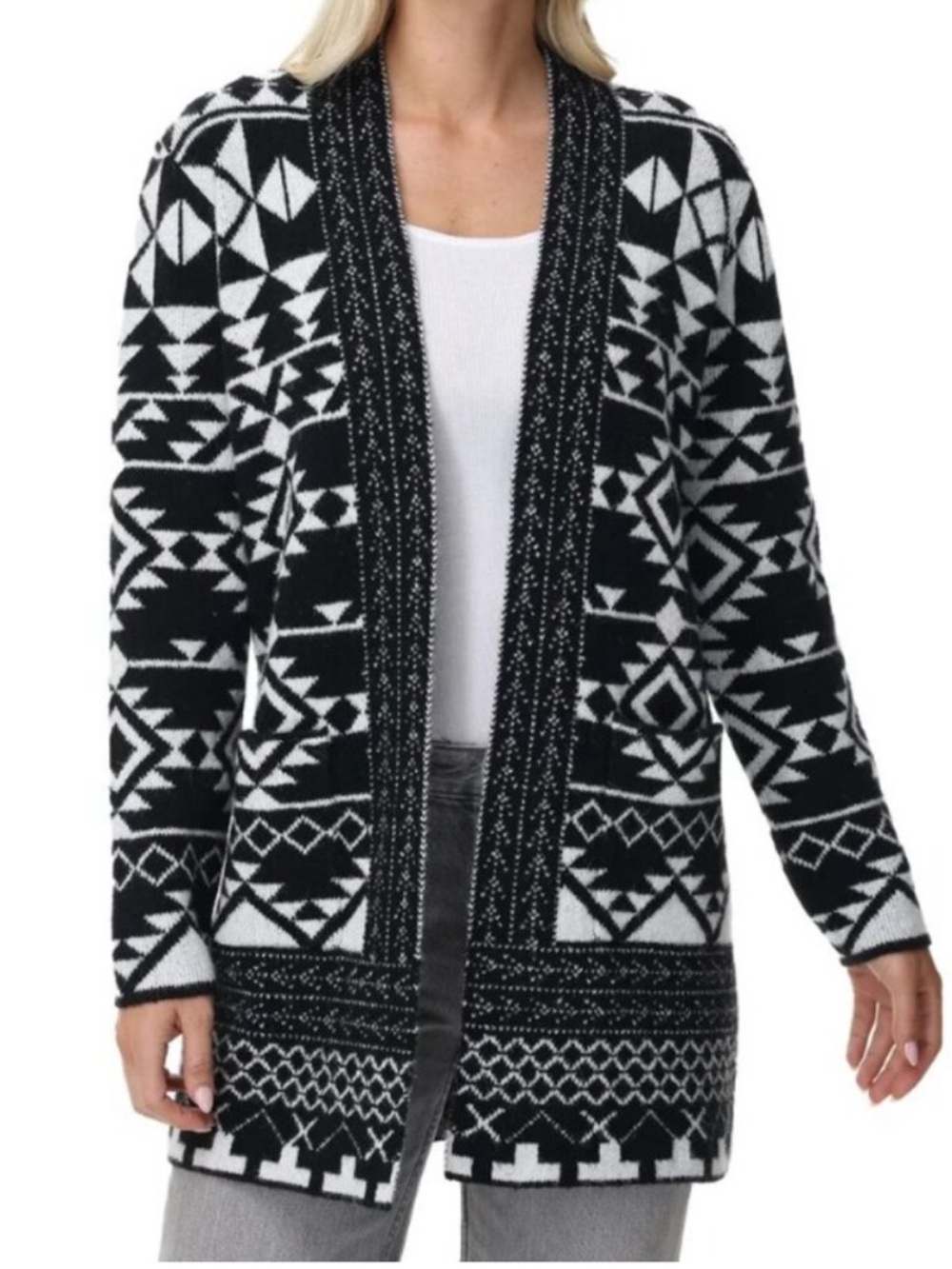 NWT Black and White Geometric Open-Front Women’s Cardigan Sweater Size XXL.